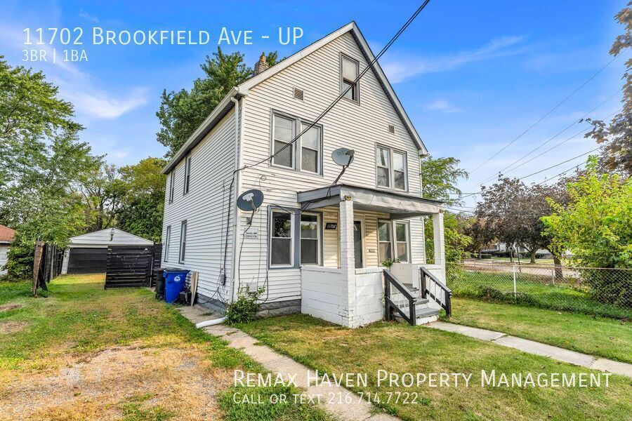 11702 Brookfield Ave | UP, Cleveland - Spacious 3-bed 1-bath multi-family home! property image