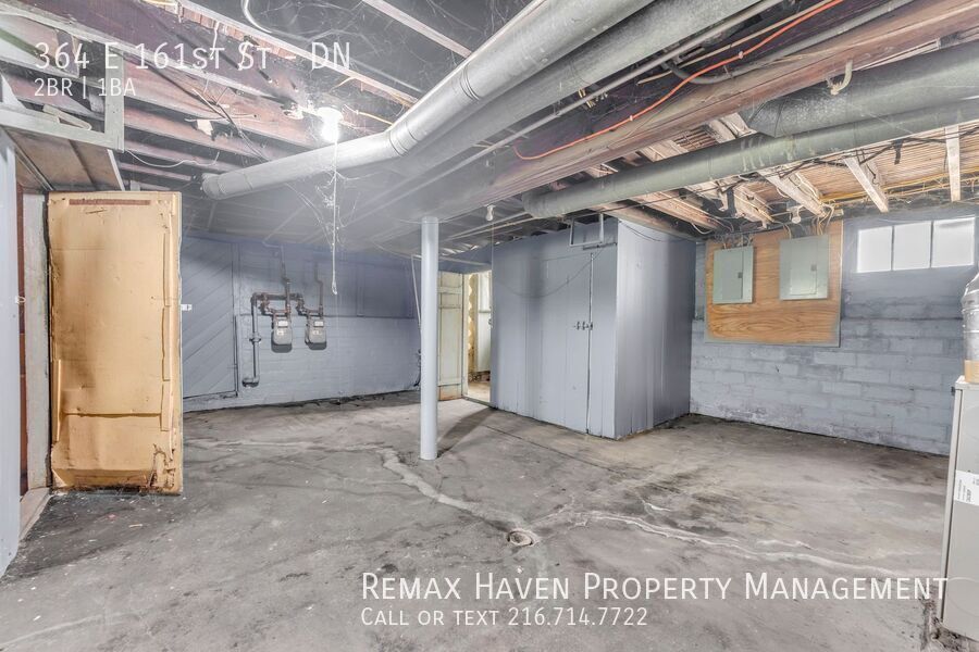 364 E 161st St | DN, Cleveland - Spacious 2 bed 1 bath multi-family home! property image