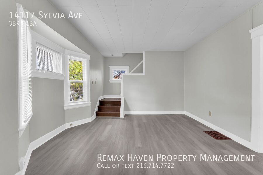 14117 Sylvia Ave, Cleveland - Spacious 3-bed 1-bath single-family home! property image