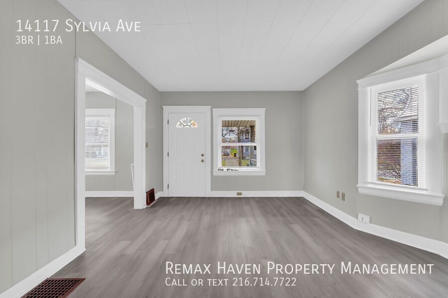14117 Sylvia Ave, Cleveland - Spacious 3-bed 1-bath single-family home! property image