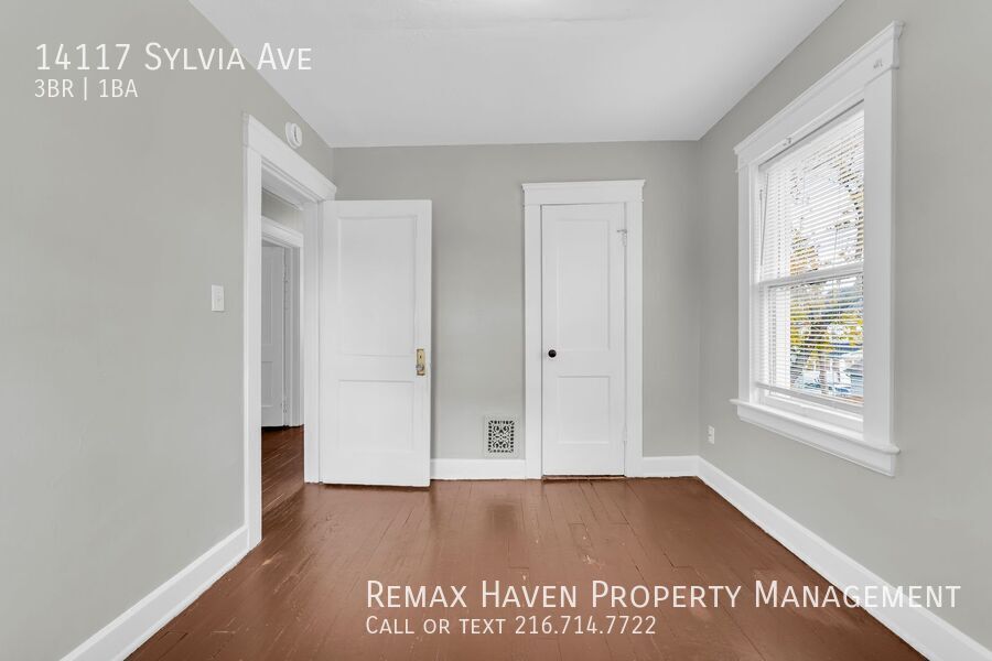 14117 Sylvia Ave, Cleveland - Spacious 3-bed 1-bath single-family home! property image