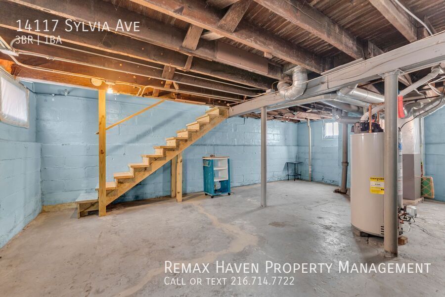 14117 Sylvia Ave, Cleveland - Spacious 3-bed 1-bath single-family home! property image