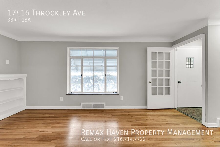 17416 Throckley Ave, Cleveland - Spacious 3-bed 1-bath single-family home! property image
