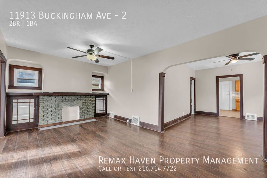 11913 Buckingham Ave | UP, Cleveland - Spacious 2-bed 1-bath multi-family home! property image