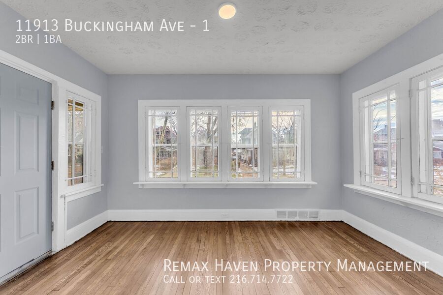 11913 Buckingham Ave | DN, Cleveland - Spacious 2-bed 1-bath multi-family home! property image