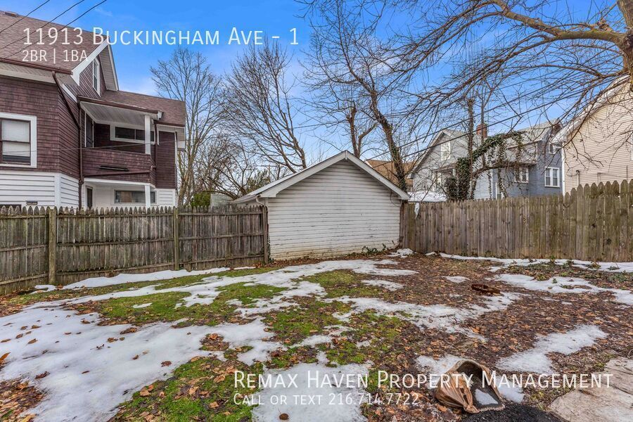 11913 Buckingham Ave | DN, Cleveland - Spacious 2-bed 1-bath multi-family home! property image