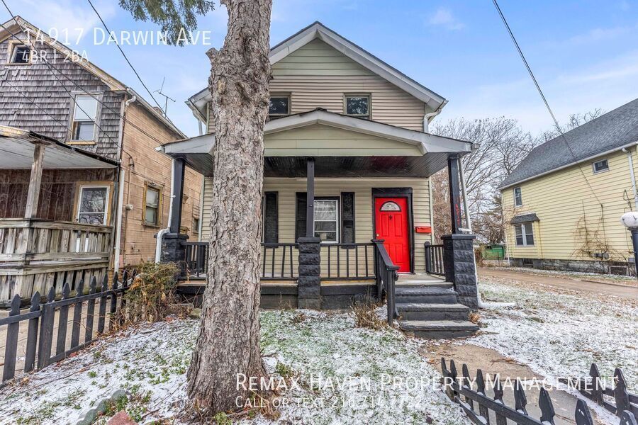 14917 Darwin Ave, Cleveland - Spacious 4-bed 2-bath single-family home! property image
