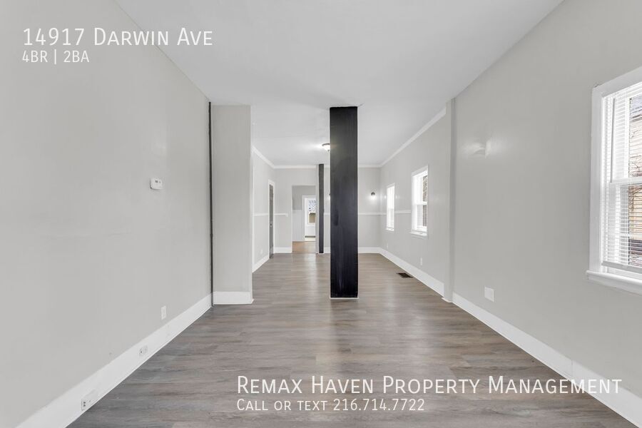 14917 Darwin Ave, Cleveland - Spacious 4-bed 2-bath single-family home! property image