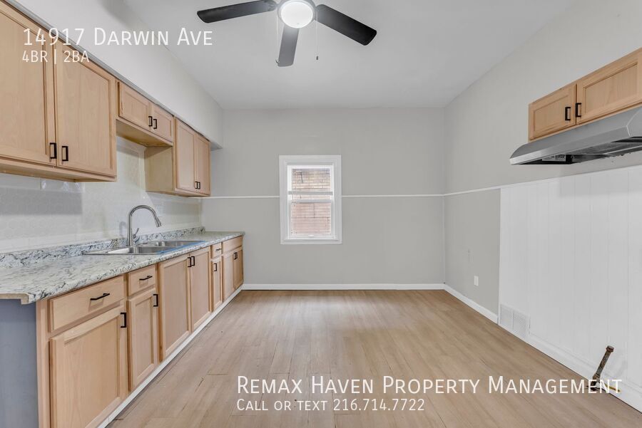 14917 Darwin Ave, Cleveland - Spacious 4-bed 2-bath single-family home! property image