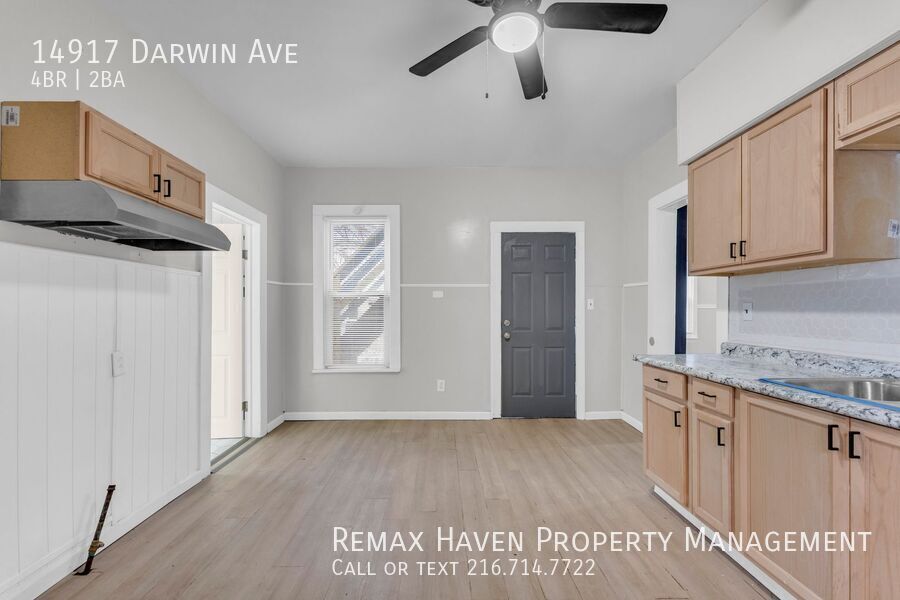 14917 Darwin Ave, Cleveland - Spacious 4-bed 2-bath single-family home! property image