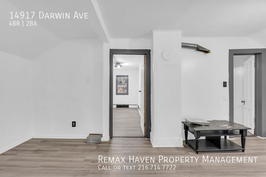 14917 Darwin Ave, Cleveland - Spacious 4-bed 2-bath single-family home! property image