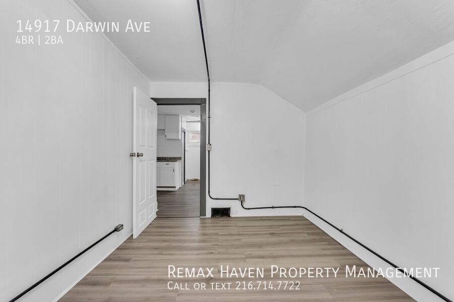 14917 Darwin Ave, Cleveland - Spacious 4-bed 2-bath single-family home! property image