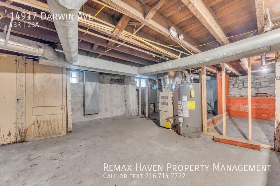 14917 Darwin Ave, Cleveland - Spacious 4-bed 2-bath single-family home! property image