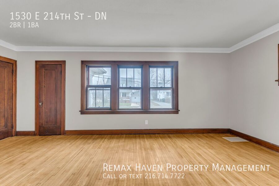1530 E 214th St | DN, Euclid - Spacious 2-bed 1-bath multi-family home!  property image