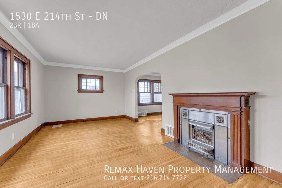 1530 E 214th St | DN, Euclid - Spacious 2-bed 1-bath multi-family home!  property image
