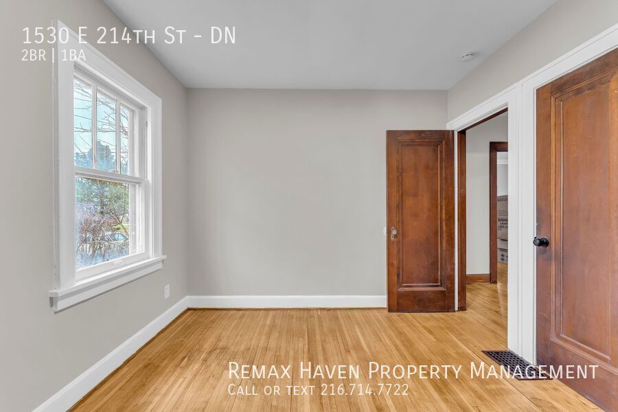 1530 E 214th St | DN, Euclid - Spacious 2-bed 1-bath multi-family home!  property image