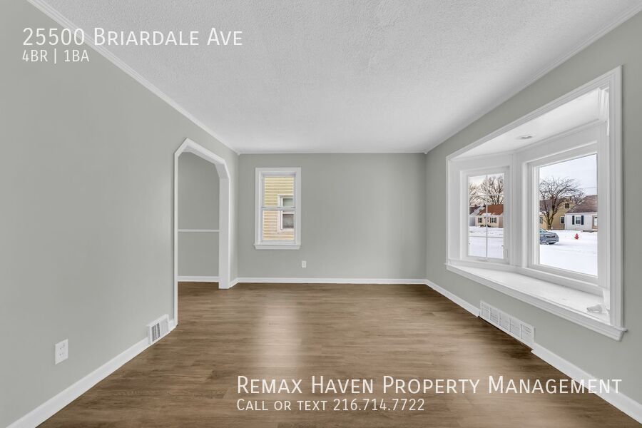 25500 Briardale Ave, Euclid - Spacious 4-bed 1 -bath single-family home! property image