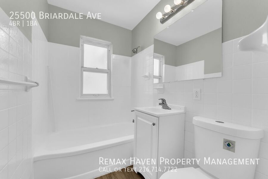 25500 Briardale Ave, Euclid - Spacious 4-bed 1 -bath single-family home! property image