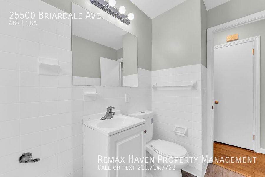 25500 Briardale Ave, Euclid - Spacious 4-bed 1 -bath single-family home! property image