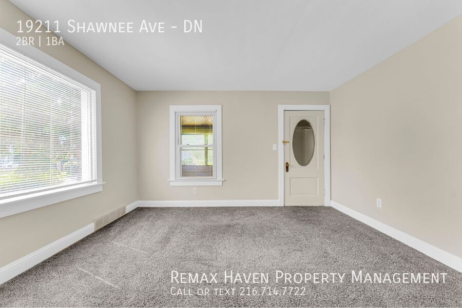 19211 Shawnee Ave | DN, Cleveland - Spacious 2 bed 1 bath multi-family home! property image
