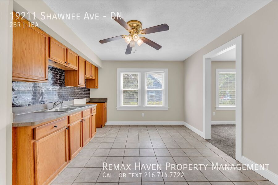 19211 Shawnee Ave | DN, Cleveland - Spacious 2 bed 1 bath multi-family home! property image