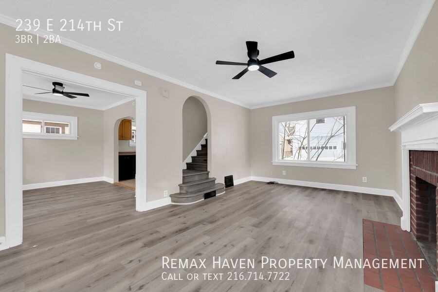 239 E 214th St, Euclid - Spacious 3-bed 2 -bath single-family home! property image