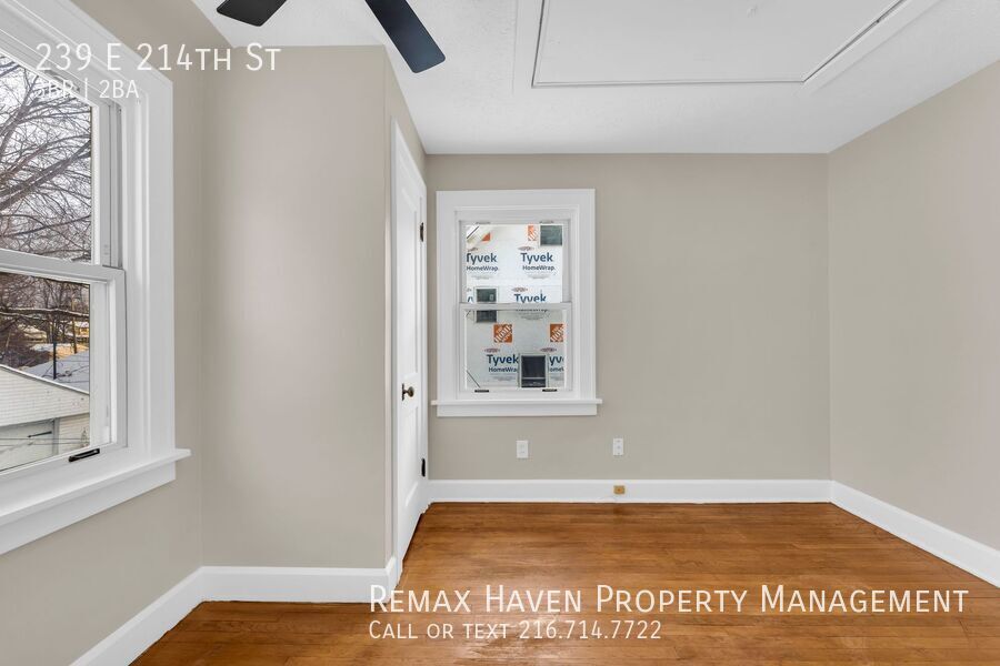 239 E 214th St, Euclid - Spacious 3-bed 2 -bath single-family home! property image