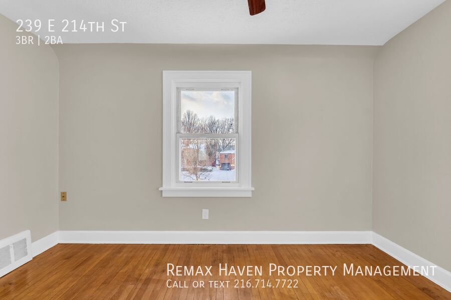 239 E 214th St, Euclid - Spacious 3-bed 2 -bath single-family home! property image