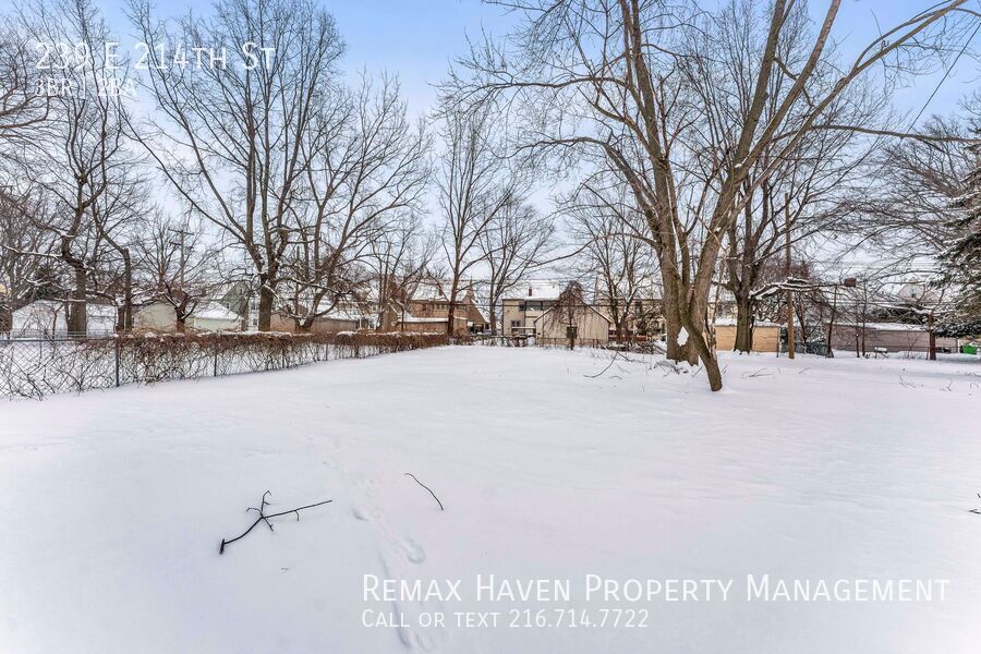 239 E 214th St, Euclid - Spacious 3-bed 2 -bath single-family home! property image