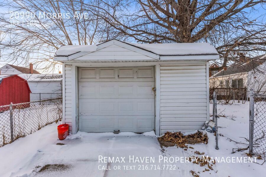 20990 Morris Ave, Euclid - Spacious 3-bed 1-bath single-family home! property image