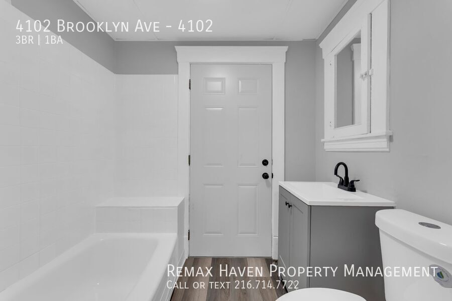 4102 Brooklyn Ave | Right Side, Cleveland - Spacious 3-bed 1-bath multi-family home! property image