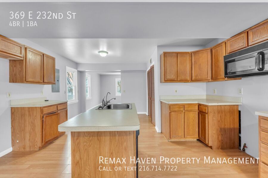 369 E 232nd St, Euclid - Spacious 4-bed 1 -bath single-family home with air conditioning! property image