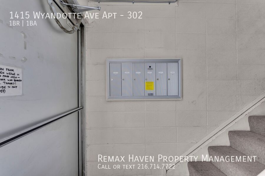 1415 Wyandotte Ave | Apt #302, Lakewood - Spacious 1-bed 1-bath apartment!  property image