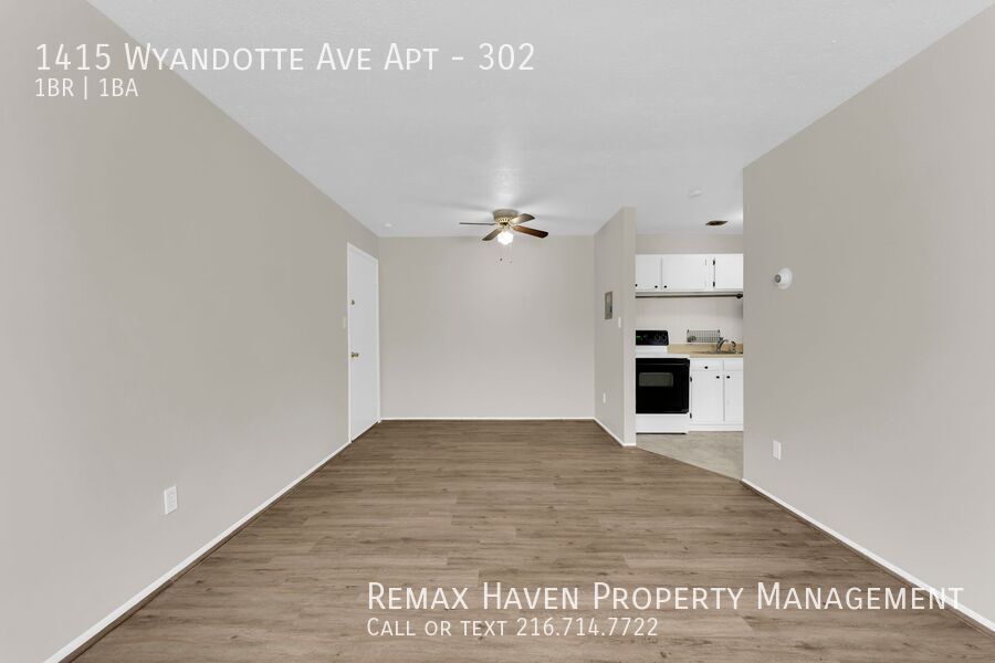 1415 Wyandotte Ave | Apt #302, Lakewood - Spacious 1-bed 1-bath apartment!  property image