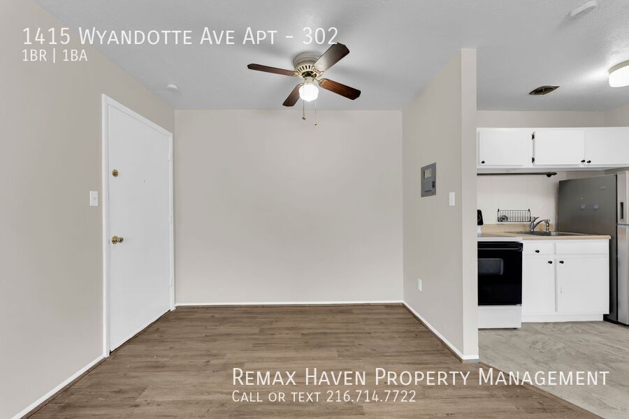 1415 Wyandotte Ave | Apt #302, Lakewood - Spacious 1-bed 1-bath apartment!  property image