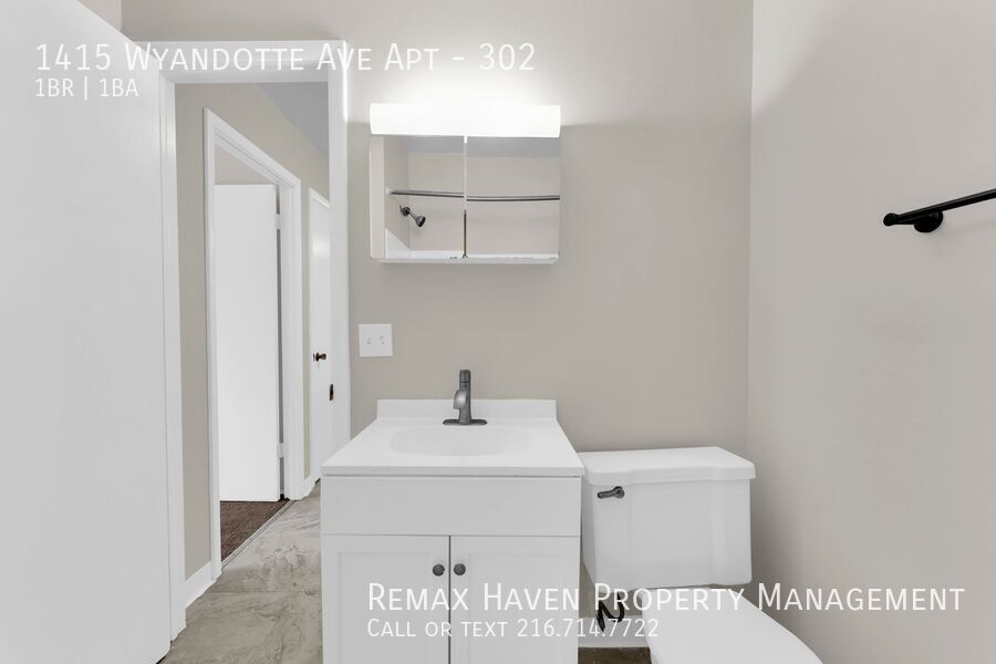 1415 Wyandotte Ave | Apt #302, Lakewood - Spacious 1-bed 1-bath apartment!  property image