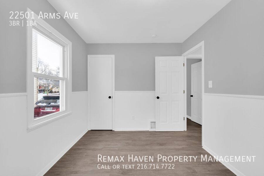22501 Arms Ave, Euclid - Spacious 3-bed 1-bath single-family home! property image