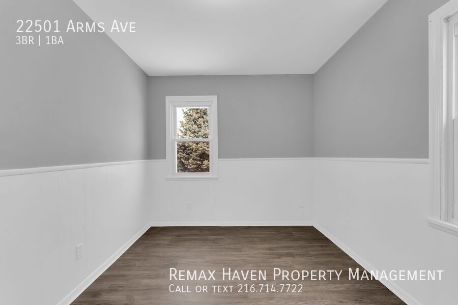 22501 Arms Ave, Euclid - Spacious 3-bed 1-bath single-family home! property image