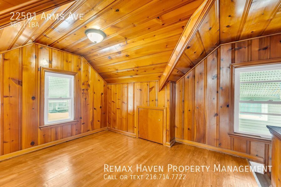 22501 Arms Ave, Euclid - Spacious 3-bed 1-bath single-family home! property image