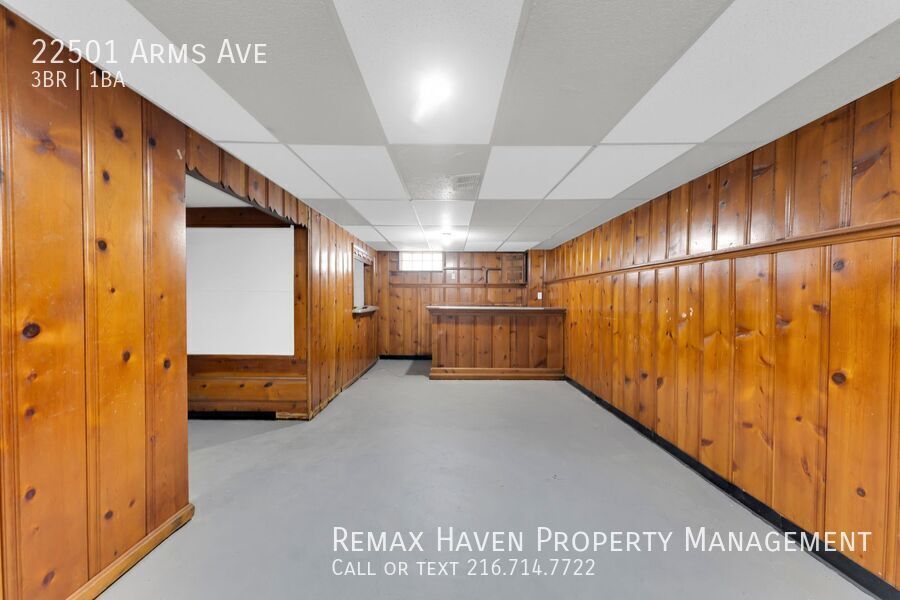 22501 Arms Ave, Euclid - Spacious 3-bed 1-bath single-family home! property image