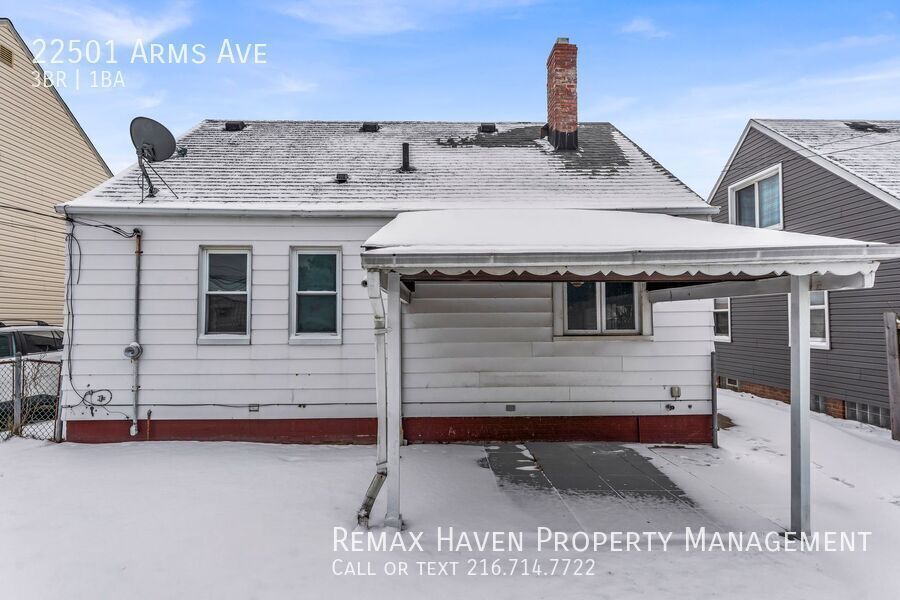 22501 Arms Ave, Euclid - Spacious 3-bed 1-bath single-family home! property image