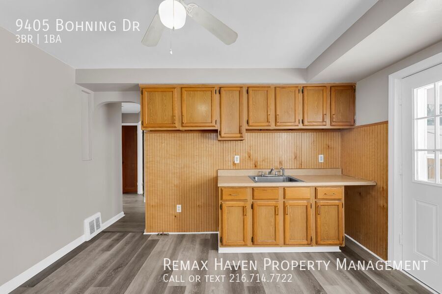 9405 Bohning Dr, Garfield Heights - Spacious 3-bed 1 -bath single-family home! property image