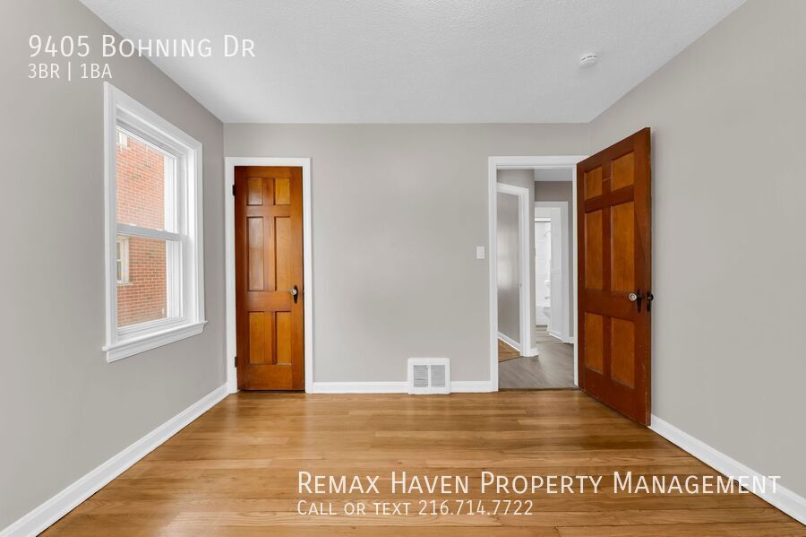 9405 Bohning Dr, Garfield Heights - Spacious 3-bed 1 -bath single-family home! property image