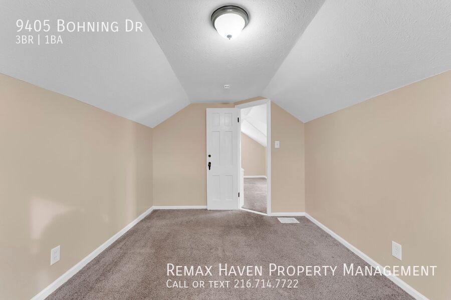 9405 Bohning Dr, Garfield Heights - Spacious 3-bed 1 -bath single-family home! property image