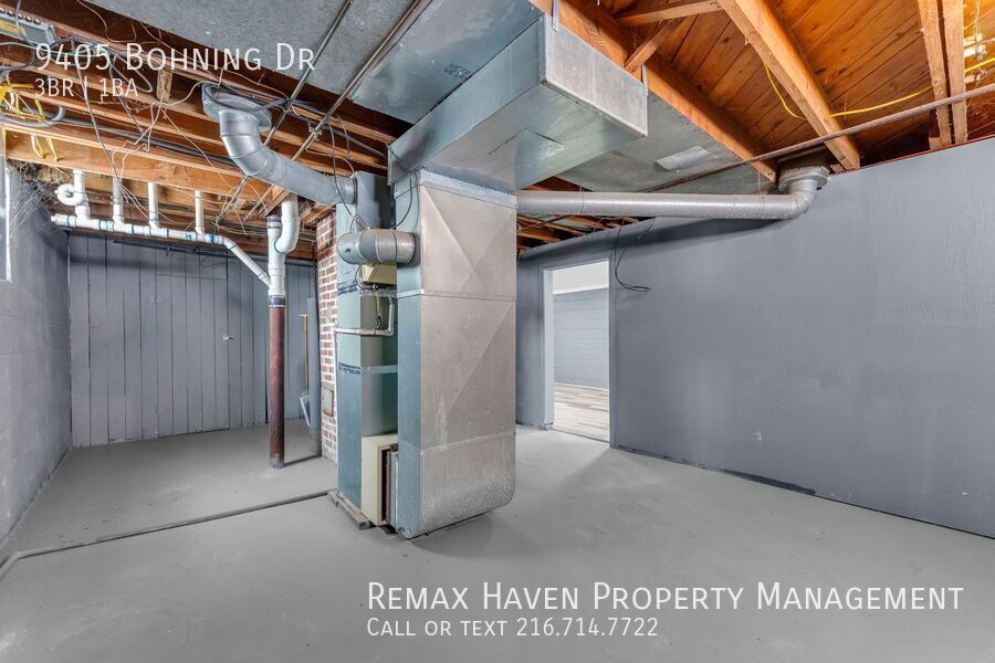 9405 Bohning Dr, Garfield Heights - Spacious 3-bed 1 -bath single-family home! property image