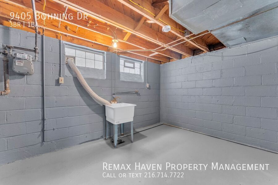 9405 Bohning Dr, Garfield Heights - Spacious 3-bed 1 -bath single-family home! property image