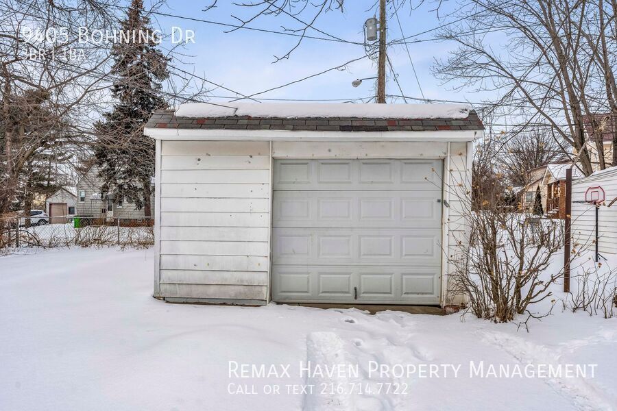9405 Bohning Dr, Garfield Heights - Spacious 3-bed 1 -bath single-family home! property image