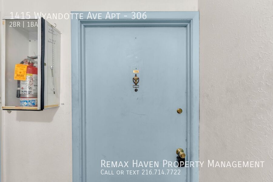 1415 Wyandotte Ave | Apt 306, Lakewood- Spacious 2 bed 1 bath apartment! - Heat Included property image