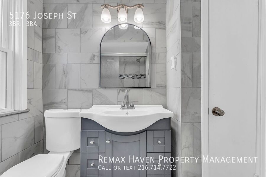 5176 Joseph St, Maple Heights - Spacious 3-bed 2.5 -bath single-family home! property image