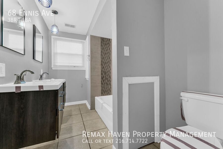 68 Ennis Ave, Bedford - Spacious 3-bed 1-bath single-family home! property image